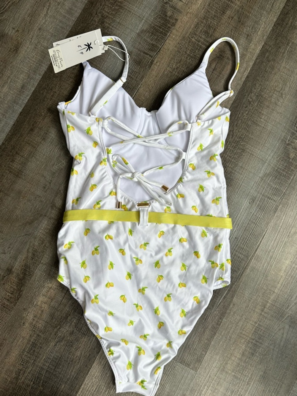 Kenny Flowers The Amalfi White Lemon-Print Underwire OnePiece Swimsuit Large NWT - Picture 3 of 13